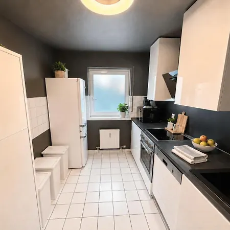 Cf46 With Balcony And Quiet Location Apartment